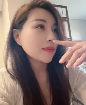 巨华世纪城风骚少妇