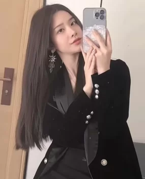 长腿黑丝妹玩得一手好绝活积极配合爽到位