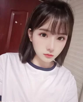 可以拍照的大胸妹子