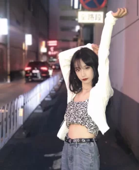 爆操三亚比基尼美女 操出白浆 无情打桩