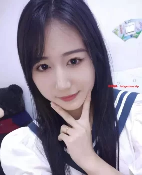 服务态度好，身材苗条，腿长，逼紧水多。